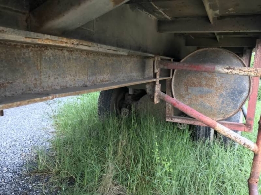 ขาย 115,000 บาท พื้นเรียบ 2 เพลาโบกี้ อู่ จตุรทิศ. บิสชิเนส จำกัด (JTT)  ยาว 12.3 เมตร สภาพจอด. ต้องไล่ระบบต่อ. เอกสารเล่มทะเบียน  รถอยู่  นครปฐม  โทร090-772-3708,090-772-3710