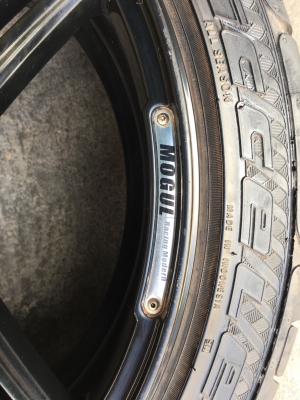 ล้อแท้ Cosmis ขอบ17 4รู100 กว้าง7.5 ET30 พร้อมยาง205/45ZR17 ล้อสวยไม่คดไม่ดุ้ง ล้อแท้ Cosmis ขอบ17 4รู100 กว้าง7.5 ET30 พร้อมยาง205/45ZR17 ล้อสวยไม่คดไม่ดุ้ง