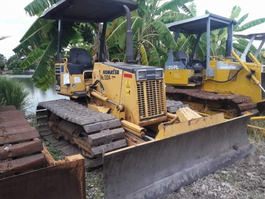 ขายจ้า  KOMATSU D20P-7E  เก่าญี่ปุ่นแท้  สภาพสวย  3,XXX  ชั่วโมง  เครื่องดำ  ระบบดี  พร้อมใช้  โทร 089-3818694 ดวงนภา