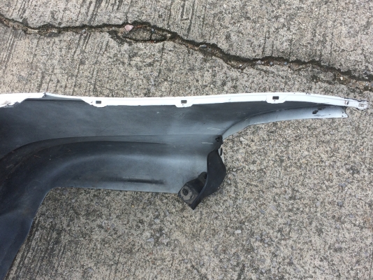 กันชนหลัง toyota wish 2004 สีขาวมุก โทร.081-5664383