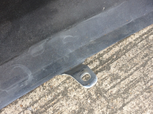 กันชนหลัง toyota wish 2004 สีขาวมุก โทร.081-5664383