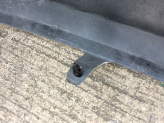 กันชนหลัง toyota wish 2004 สีขาวมุก โทร.081-5664383