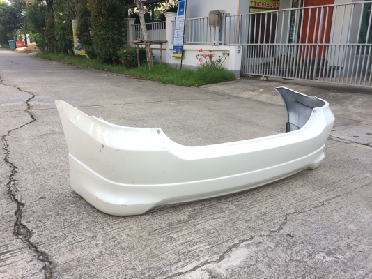 กันชนหลัง toyota wish 2004 สีขาวมุก โทร.081-5664383