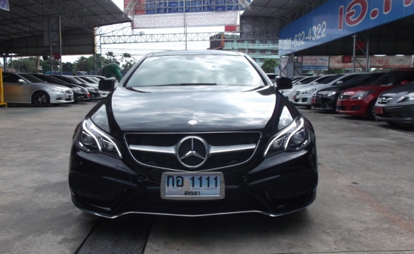 ท่านใดตามหาอยู่เรียนเชิญมาชมคันนี้ครับ กับสภาพหนึงในร้อย เข้าศูนย์ตามระยะ ไมล์แท้ 60000km MERCEDES-BENZ E-CLASS E200 2.0 COUPE AMG W207