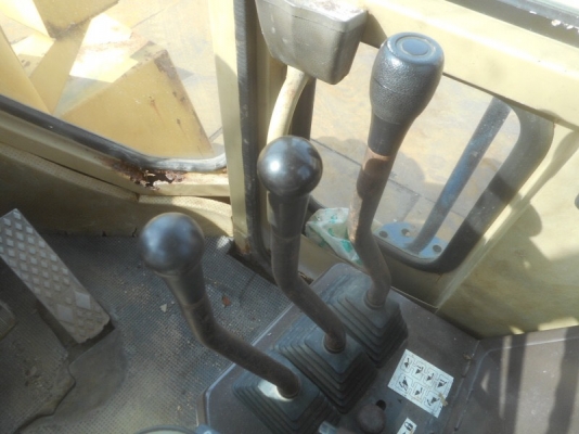 KOMATSU WA200-1 นำเข้าจากญี่ปุ่น โทร.090-986-2521 อ๊อบ