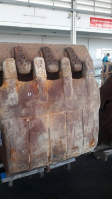 บุ้งกี๋  แบบงับได้  ใช้งานได้หลายแบบ  สำหรับ รถขุด 120 ขายราคา 22,000บาท  และขนาดรถขุด 200 ขายราคา 30,000 บาท