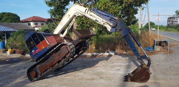 ขายด่วนรถแบคโฮKOMATSUโคมัสซูรุ่นยอดนิยมสวยๆPC28-6URเทียบเท่าPC30เครื่องโคมัสซู3D84เครื่องดีปั่มแรงรถนอกเพิ่งนำเข้ามาใหม่ยังไม่เคยใช้งานในเมืองไทยเลย