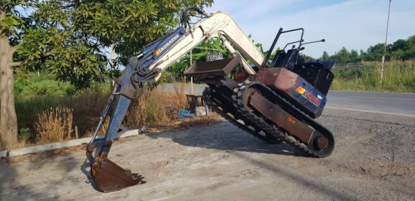 ขายด่วนรถแบคโฮKOMATSUโคมัสซูรุ่นยอดนิยมสวยๆPC28-6URเทียบเท่าPC30เครื่องโคมัสซู3D84เครื่องดีปั่มแรงรถนอกเพิ่งนำเข้ามาใหม่ยังไม่เคยใช้งานในเมืองไทยเลย