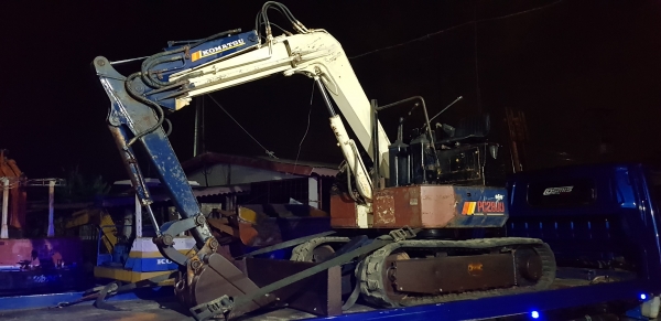 ขายด่วนรถแบคโฮKOMATSUโคมัสซูรุ่นยอดนิยมสวยๆPC28-6URเทียบเท่าPC30เครื่องโคมัสซู3D84เครื่องดีปั่มแรงรถนอกเพิ่งนำเข้ามาใหม่ยังไม่เคยใช้งานในเมืองไทยเลย