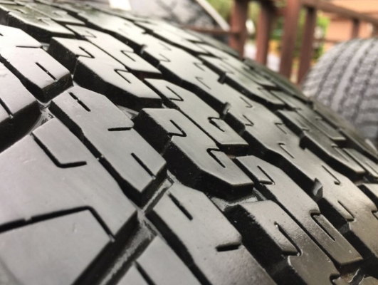 ยาง Bridgestone 245 70 16 ปี17 มี3ชุด ดอกเต็ม ไม่มีปะ เนื้อนิ่มๆ ใช้ยาว ราคาไม่แพง
