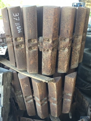 ขายโซ่พร้อมแผ่นเส้นละ20,000บาท,แผ่นสามเหลี่ยมเส้นละ 25,000