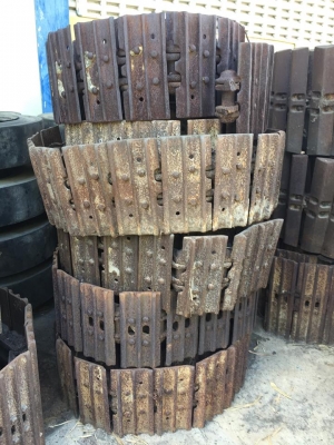 ขายโซ่พร้อมแผ่นเส้นละ20,000บาท,แผ่นสามเหลี่ยมเส้นละ 25,000 ขายโซ่พร้อมแผ่นเส้นละ20,000บาท,แผ่นสามเหลี่ยมเส้นละ 25,000