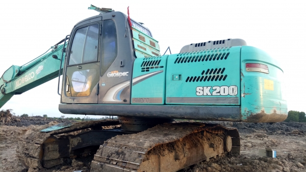 ขายๆๆๆๆ แบ็คโคร KOBELCO YN12 SUPPER ตามสภาพไฟฟ้าเต็ม 13,### ชม. เอกสารเล่มทะเบียน ราคา1,490,000บาท เงินสดคุยกันได้ โท&amp;ไอดไลน์ 084-3923995//099-0035892