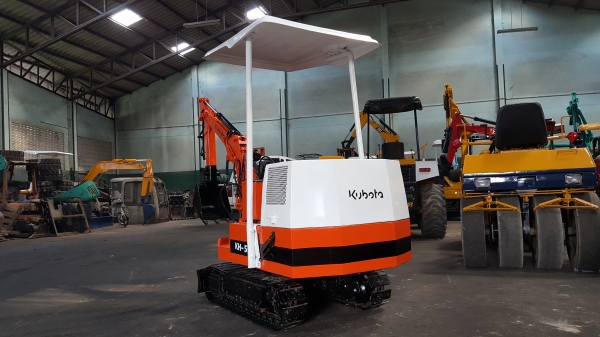 ขาย รถขุด KUBOTA  รุ่น KH5- มือสองญี่ปุ่น แทรกเหล็ก สลัก บูทเอวแน่น 100\% ขนาดเล็ก ขับขึ้นปิคอัพได้  สวยพร้อมใช้งาน ราคา 160,000 บาท มือถือ 0818753444