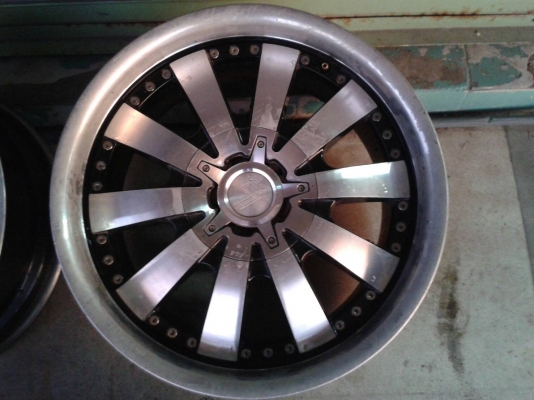 ขอบ18นิ้ว5รู100/114 ชุดนี้ ราคา 7900 บาท