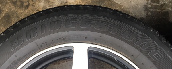 แม็ก Lenso ขอบ 17 พร้อมยาง Bridgestone 225-65-17