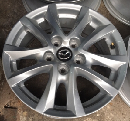 แม็กป้ายแดง Mazda 3 skyactiv ขอบ 16