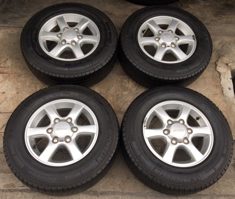 ล้อแม็ก ISUZU Platinum ขอบ15 พร้อมยาง Michelin 215-70-15