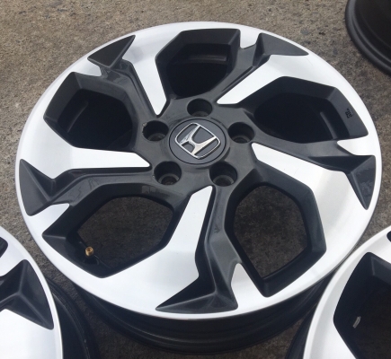 แม็กป้ายแดง HONDA BR-V ขอบ16