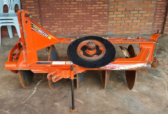 ตราช้าง 5x22นิ้วครับ