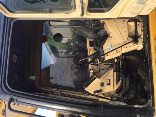 Cat 312 เก่านอก ใบอินวอย เครื่องเดิม ปั้มเดิม สภาพพร้อมใช้งาน แอร์เย็น ช่วงล่างใหม่  สนใจติดต่อได้ที่ 0802719535 คุณเบียร์