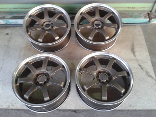 ล้อแม็กเป็นชุด กิโลละ100 บาท