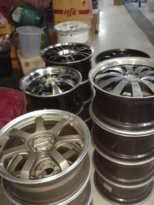 ล้อแม็กเป็นชุด กิโลละ100 บาท