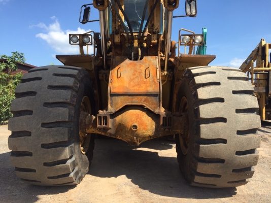 ขายรถตัก CATERPILLAR 988B รถนำเข้าจากญี่ปุ่นแท้ๆ บุ้งกี๋ขนาด 4.5 คิว เครื่อง เกียร์ ปั้ม สมบูรณ์พร้อมใช้ครับ ติดต่อ 063-9316985 ID LINE : 0639316985