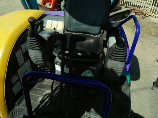 ขายรถขุด KOMATSU PC30 MR-1 ขายรถขุด KOMATSU PC30 MR-1