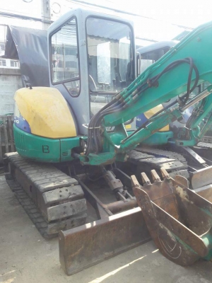 ขายKOMATSU PC40MR-1  เก่าญี่ปุ่นแท้  มีลายแย๊ก  พร้อมผานหน้า  3,XXX  ชั่วโมง  สภาพสวย พร้อมใช้ โทร 089-3818694  ดวงนภา