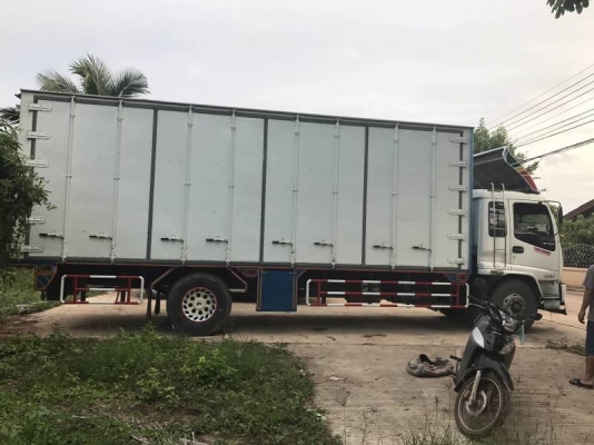 ขาย maxload ปี 50 หกล้อตู้สิบบาน 7.3 m สวยๆถูกๆ โทร 0884501277 ขาย maxload ปี 50 หกล้อตู้สิบบาน 7.3 m สวยๆถูกๆ โทร 0884501277
