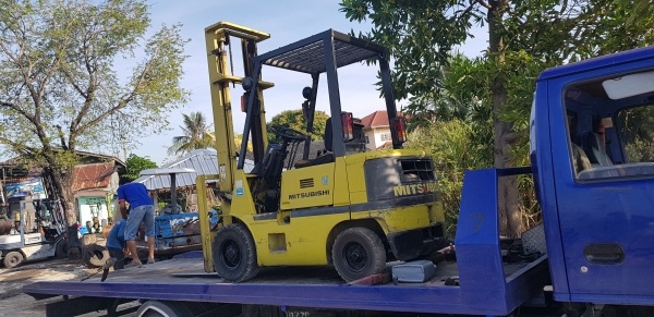 ขายด่วนรถยกMITSUBISHI FG15-18 ยก1ตันเพาเวอรเสาสูง4เมตรยกให้ดูของหนัก1.5ตันสบายๆๆจริงๆรถนอกนำเข้ายังไม่เคยใช้งานในเมืองไทยเลย