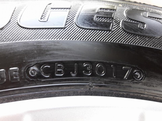 ล้อแม็กป้ายแดง revo 16"&times;6"  พร้อมยางปี17 สนใจติดต่อร้าน ก.เจริญการยางครับ 081-3747940