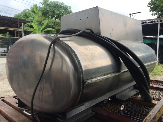 ขายถังน้ำมัน พร้อมหัวจ่ายดิจิติล ของญี่ปุ่น จุ 437.5 ลิตร ใช้ไฟแบต 12V ขายถังน้ำมัน พร้อมหัวจ่ายดิจิติล ของญี่ปุ่น จุ 437.5 ลิตร ใช้ไฟแบต 12V