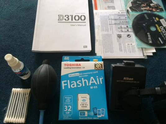 ส่งต่อครับ nikon D3100 อุปกรณ์ดังภาพ สภาพมือ 1 ดูภาพทักมาครับ