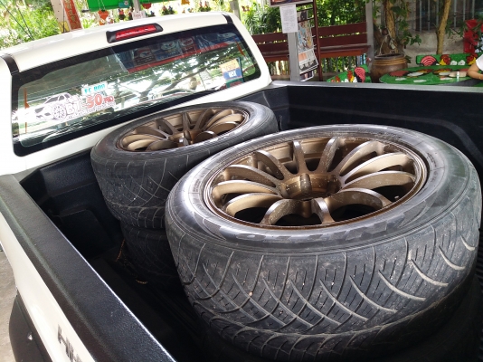 Max RS 20x9 พร้อมยาง Nitto