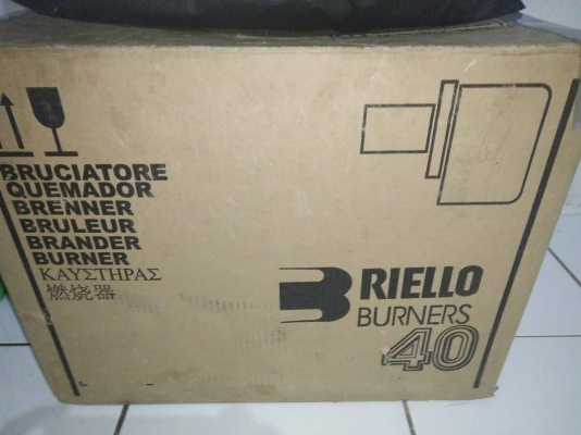 เครื่องพ่นไฟ RIELLO 40 ใหม่แกะกล่อง พร้อมใช้งาน