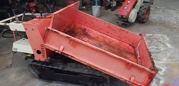 รถแทรคยางการเกษตร ยกดั้มด้วยให้ดรอลิค พร้อมใช้งาน รหัสสินค้า H1 - 5 รถแทรคยางการเกษตร ยกดั้มด้วยให้ดรอลิค พร้อมใช้งาน รหัสสินค้า H1 - 5