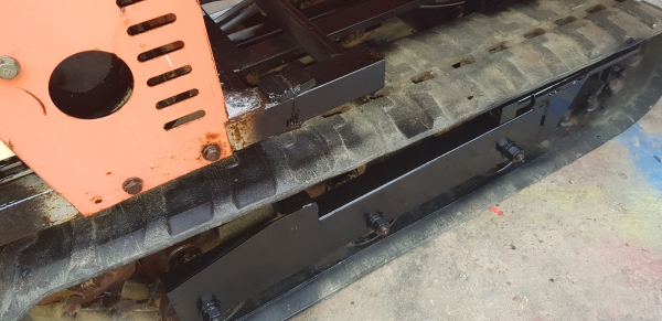 รถแทรคยางการเกษตร ยกดั้มด้วยให้ดรอลิค พร้อมใช้งาน รหัสสินค้า H1 - 5 รถแทรคยางการเกษตร ยกดั้มด้วยให้ดรอลิค พร้อมใช้งาน รหัสสินค้า H1 - 5