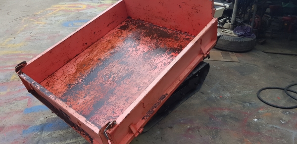 รถแทรคยางการเกษตร ยกดั้มด้วยให้ดรอลิค พร้อมใช้งาน รหัสสินค้า H1 - 5 รถแทรคยางการเกษตร ยกดั้มด้วยให้ดรอลิค พร้อมใช้งาน รหัสสินค้า H1 - 5