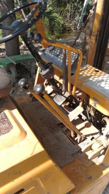 65,000บ.โทร 083-2000058 LINE ID: line832923 รถโฟล์คลิฟท์ยกของยี่ห้อ KOMATSU ขนาด 1.5 ตัน ยกสูง 4 ม. 