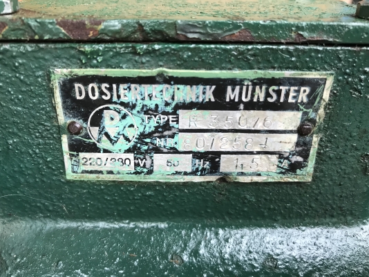 ขายมอเตอร์สั่น-เขย่า Dosiertechnik Munster 1HP. 380V made in Germany สภาพดี สั่นแรงมาก พร้อมใช้งาน ขายมอเตอร์สั่น-เขย่า Dosiertechnik Munster 1HP. 380V made in Germany สภาพดี สั่นแรงมาก พร้อมใช้งาน