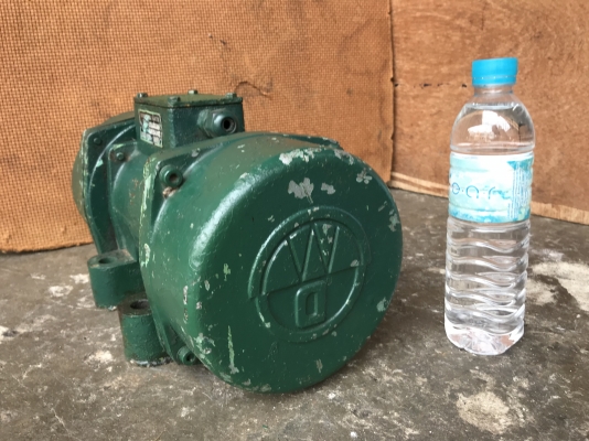 ขายมอเตอร์สั่น-เขย่า Dosiertechnik Munster 1HP. 380V made in Germany สภาพดี สั่นแรงมาก พร้อมใช้งาน ขายมอเตอร์สั่น-เขย่า Dosiertechnik Munster 1HP. 380V made in Germany สภาพดี สั่นแรงมาก พร้อมใช้งาน