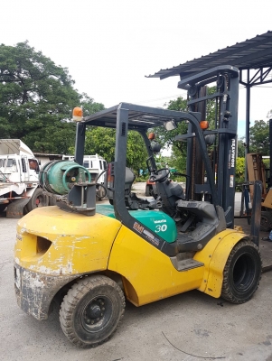 รถยก 3.0 ตัน แก๊ส+เบนซิน เสายกสูง 6.0 เมตร