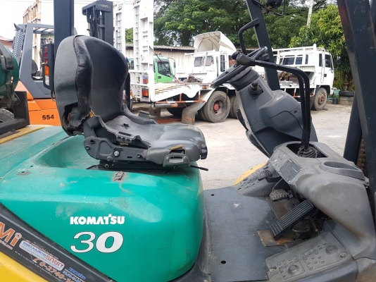 รถยก 3.0 ตัน แก๊ส+เบนซิน เสายกสูง 6.0 เมตร รถยก 3.0 ตัน แก๊ส+เบนซิน เสายกสูง 6.0 เมตร