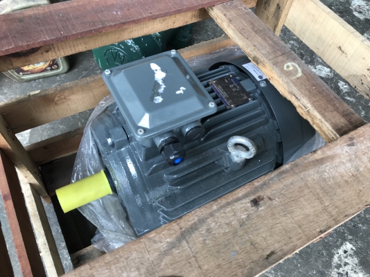 ขายมอเตอร์ Teco 10HP. 380V 2Pole 2800rpm. ของใหม่ในลัง ไม่เคยใช้งาน