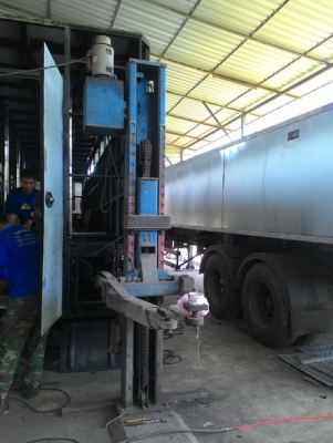 ขายลิฟท์ยกรถมือสอง