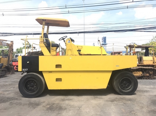 ยอดนิยม รถบด 7 ล้อยาง SAKAI T2 เครื่อง ISUZU FROM JAPAN สนใจติดต่อ 063-9316985 ID LINE : 0639316985 ครับ