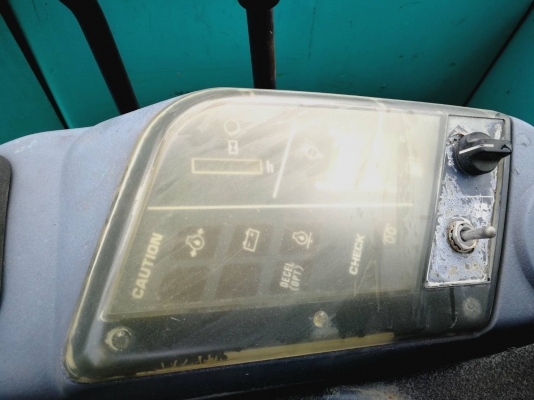 ขายครับ KOMATSU PC40-7 รุ่นยอดนิยม รถนำเข้าจากญี่ปุ่น โทร.090-986-2521 อ๊อบ