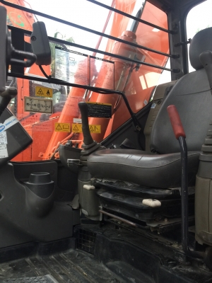 ขายHITACHI ZX135US ปี 2006  เก่าญี่ปุ่นแท้  สภาพสวย  พร้อมใช้  ลองระบบกันได้ทุกวัน  โทร  089-3818694  ดวงนภา